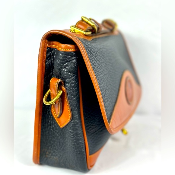 VINTAGE DOONEY AND BURKE PURSE - Picture 4 of 16